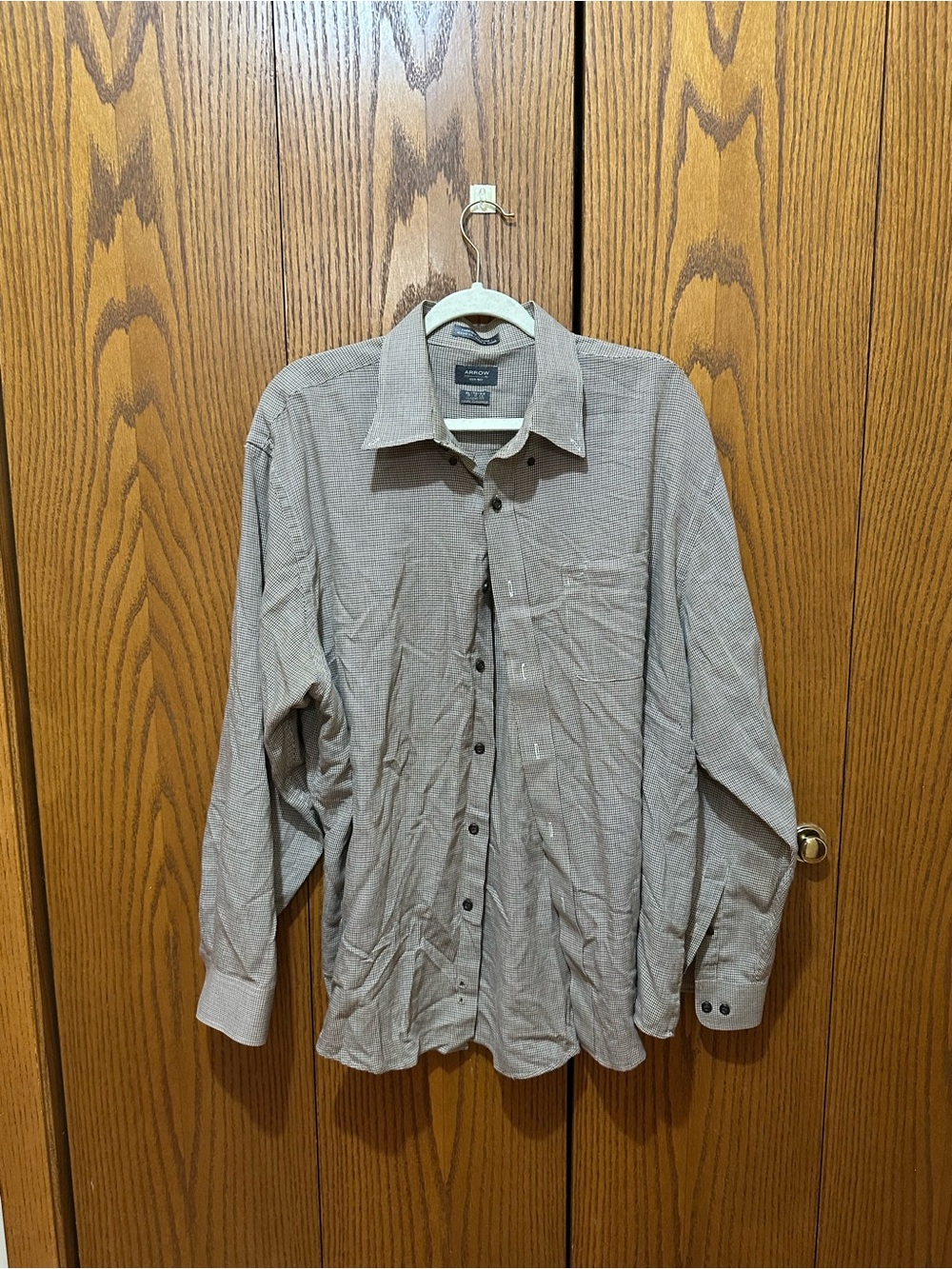 Arrow Men's Casual Long-Sleeve Button-Down Shirt in Beige
